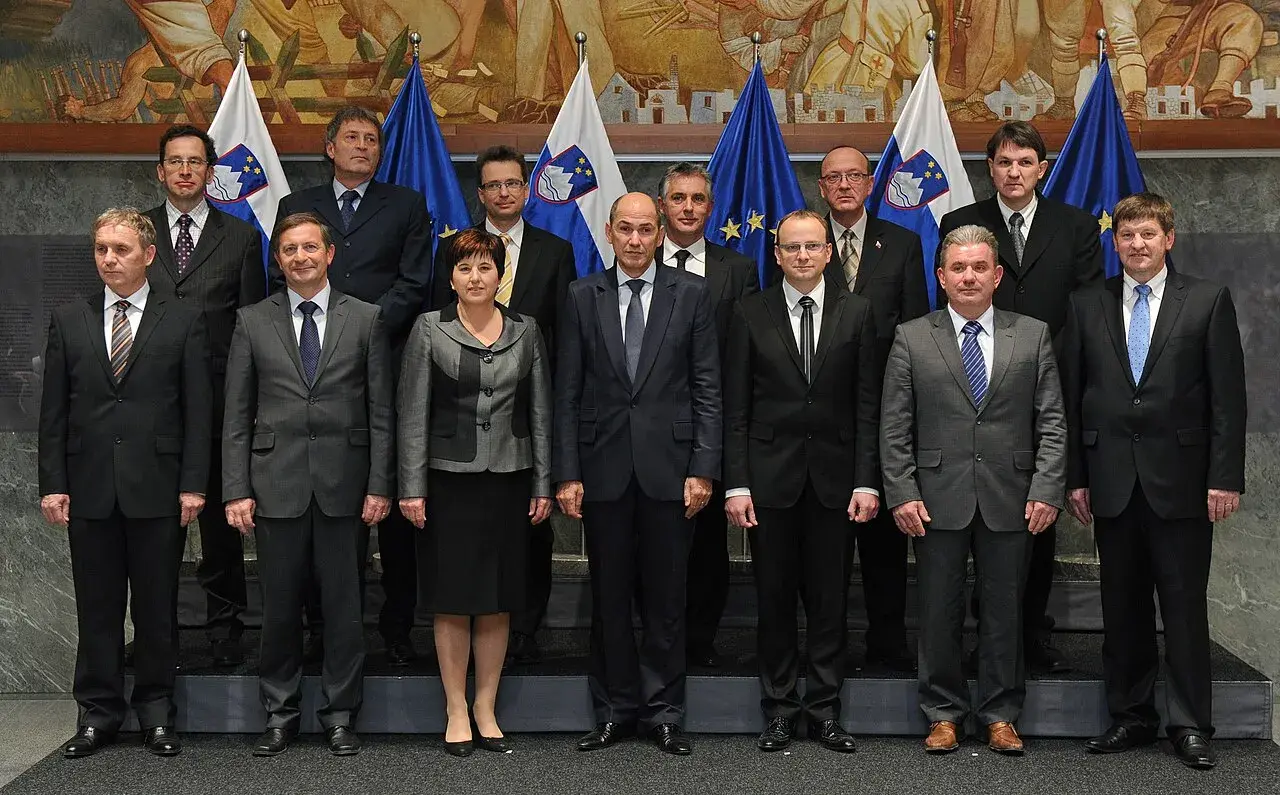 A photograph of Slovenia's 10th government, showcasing the formation of the political administration.