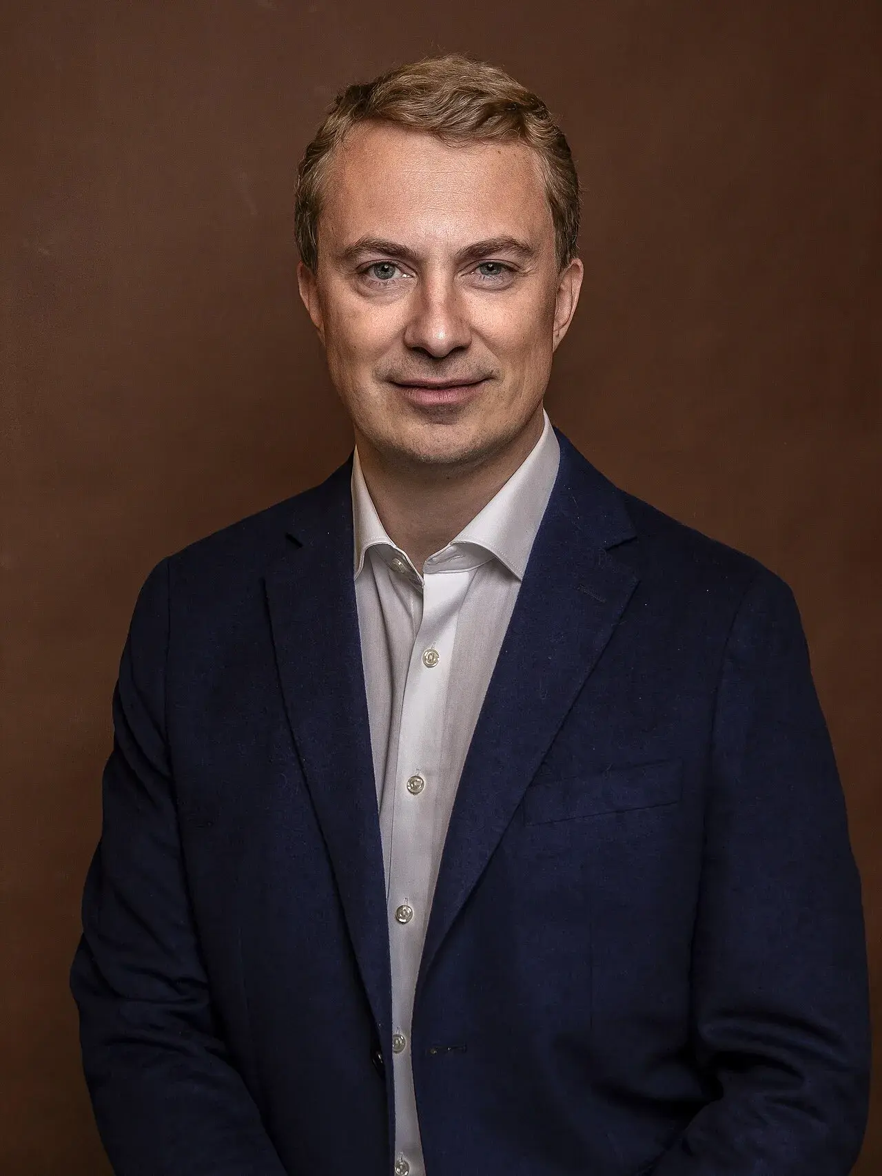 Portræt af Morten Messerschmidt fra 2023. Billedet viser ham i en redaktionel, neutral fremtoning.