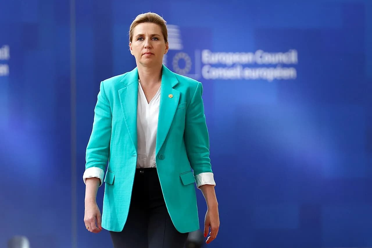 Statsminister Mette Frederiksen ses under et uformelt ledermøde i juni 2024. Billedet kan bruges som redaktionel illustration af dansk deltagelse i europæiske drøftelser.