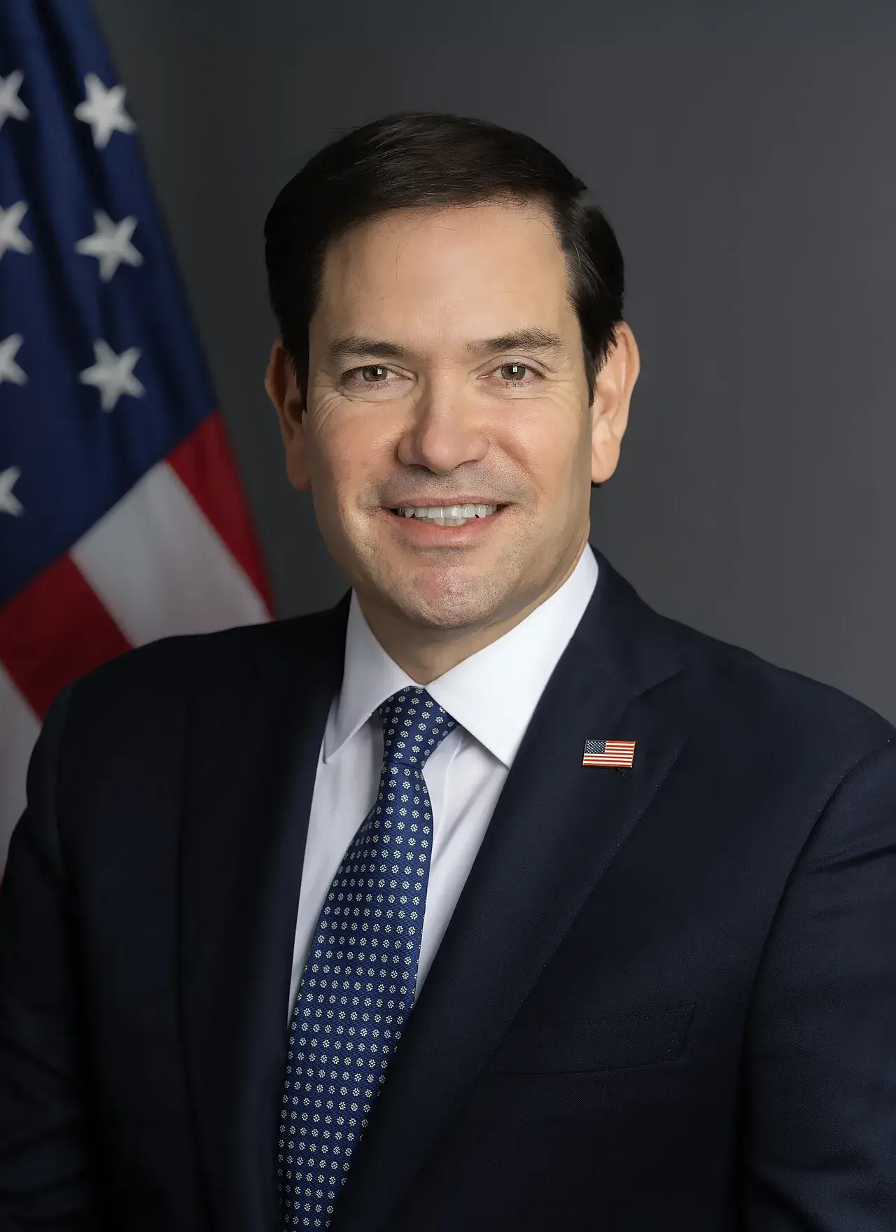 Formelt portræt af USA’s udenrigsminister Marco Rubio. Billedet er taget som et officielt State Department-portræt.