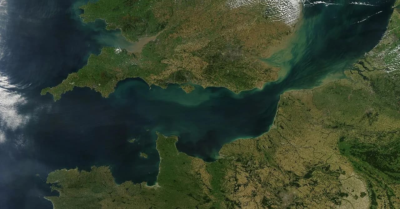 Satellitbillede af Den Engelske Kanal. Det giver et overblik over farvandet mellem Storbritannien og Frankrig.