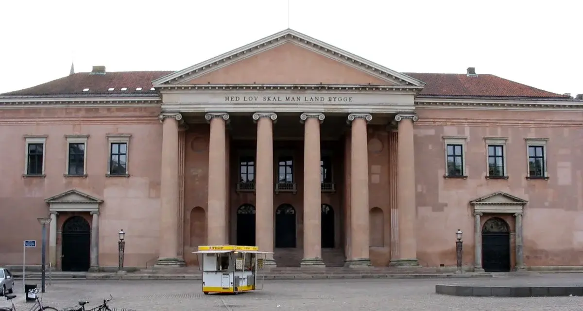 Facade of Copenhagen City Court with large columns