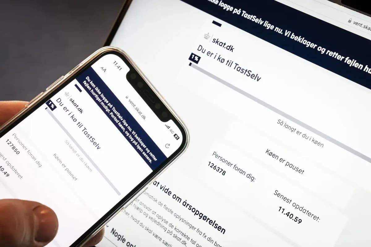 Error messages on Danish tax website displayed on phone and computer