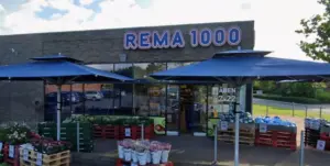 REMA 1000 indfører taskeforbud i butik ved Frederikshavn Station – kunder reagerer