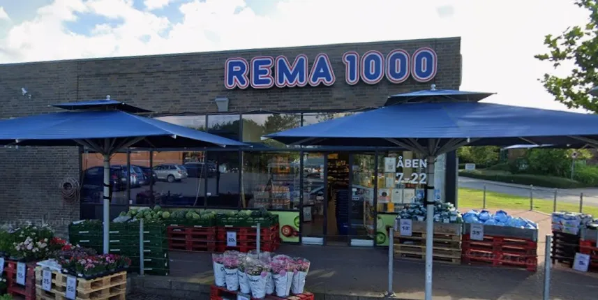 REMA 1000 indfører taskeforbud i butik ved Frederikshavn Station – kunder reagerer